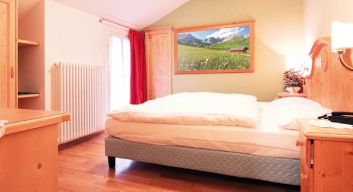 Hotel Bellevue (Canazei), Val di Fassa ski chalet, image 6